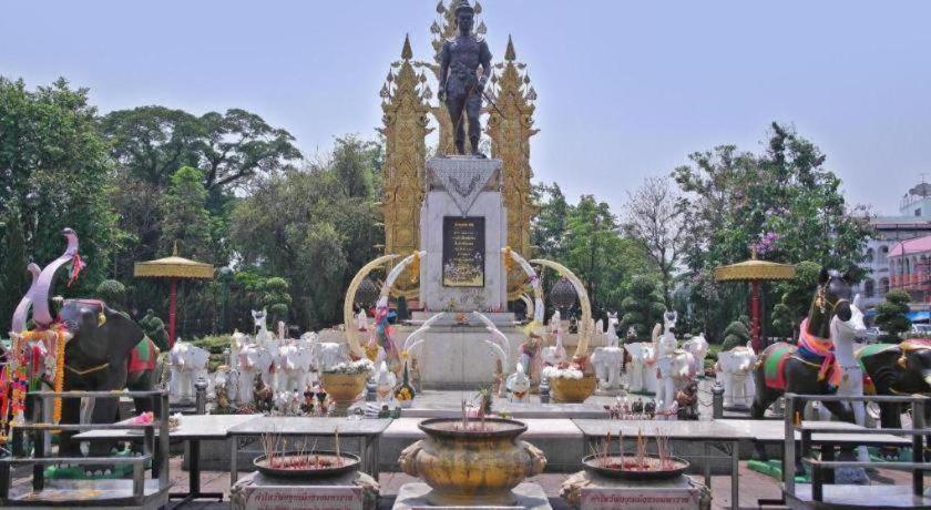 Bannsawasdee होटल के अलावा Chiang Rai